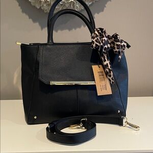 Steve Madden Elegant Black Handbag with Leopard Print Scarf